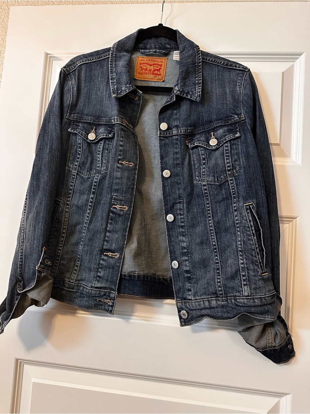 Levi’s denim jacket L